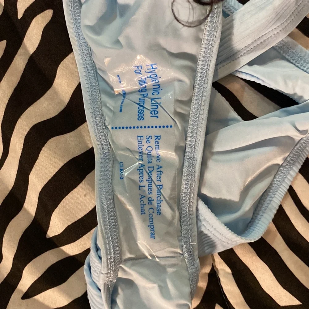 Bathing suit - Picture 3 of 5